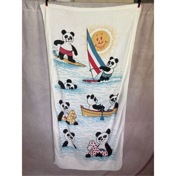 Vintage Beach Towel Pandas - Picture 1 of 8